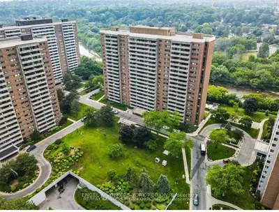 260 Scarlett Road 1605, Toronto W03, On M6n 4x6