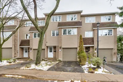 3 East Street, Oakville, ON L6L 3K3