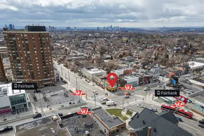 1835 Eglinton Avenue W, Toronto W03, ON M6E 2J3