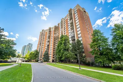 20 Mississauga Valley Boulevard 201, Mississauga, ON L5A 3S1