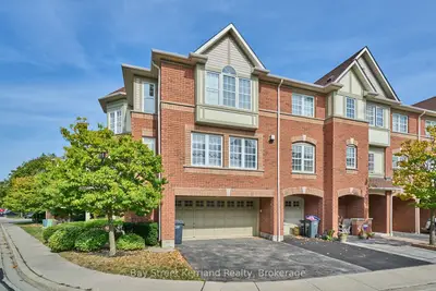 3030 Breakwater Court 105, Mississauga, ON L5B 4N9