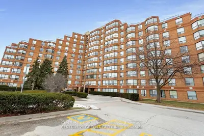 6 Humberline Drive 1004, Toronto W10, On M9w 6x8