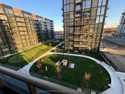 2343 Khalsa Gate 407, Oakville, On L6m 4j2
