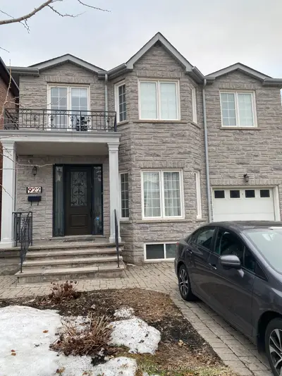 922 Briar Hill Avenue Basement, Toronto W04, On M6b 1m2