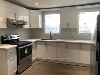 4 St Clarens Avenue Upper, Toronto W02, ON M6K 2S3