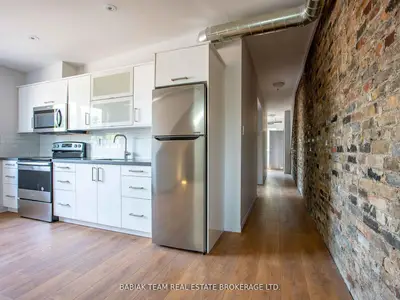 187 Jane Street 3, Toronto W02, On M6s 3y8
