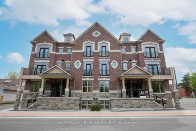 126b Church Street N, Mississauga, On L5m 1m7