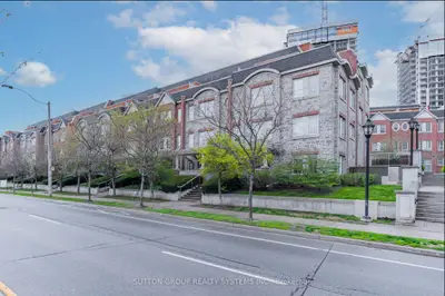 93 The Queensway Avenue Th 13, Toronto W01, On M6s 5a7