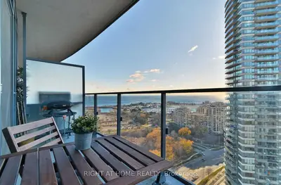 2212 Lake Shore Boulevard W 2704, Toronto W06, ON M8V 0C2
