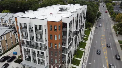 165 Canon Jackson Drive 202, Toronto W04, On M6m 0c4