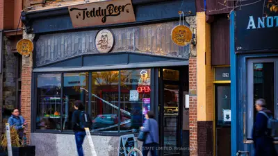 928 Bloor Street W, Toronto W02, On M6h 1l4