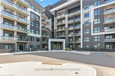 128 GROVEWOOD Common 132, Oakville, ON L6H 0X3