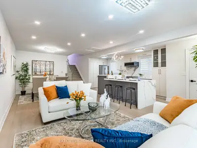 2685 Windjammer (Main) Road, Mississauga, ON L5L 1T3