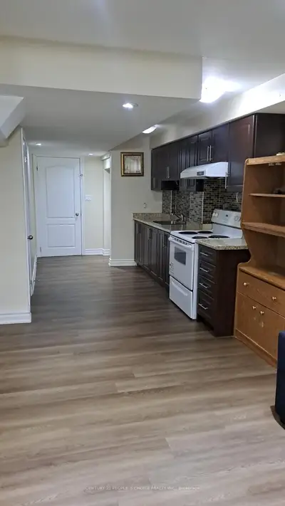 3253 Edwyna Drive Bsmt, Mississauga, ON L5M 0N2