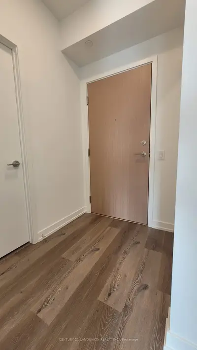 395 Square One Drive 4809, Mississauga, ON L5B 0B6