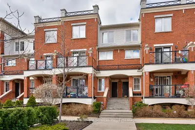 39 Hays Boulevard 12, Oakville, ON L6H 0J1