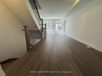 #39 260 Melody Common, Oakville, On, L6h 7h2