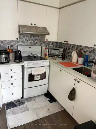 4620 Guildwood Way 27, Mississauga, ON L5R 4H5