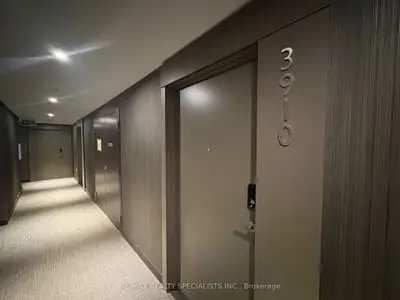 448 Burnhamthorpe Road 3910, Mississauga, ON L5B 0R4