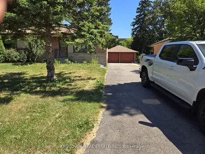 186 Floradale Drive 1, Mississauga, ON L5B 1G3