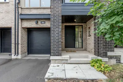3036 Silvertip Common Crescent, Oakville, On L6h 0r8