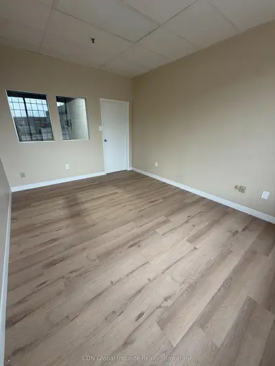 7045 Tranmere Drive 10, Mississauga, On L5s 1m2