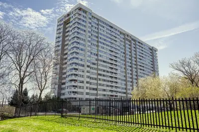 1580 Mississauga Valley Boulevard 205, Mississauga, On L5a 3t8