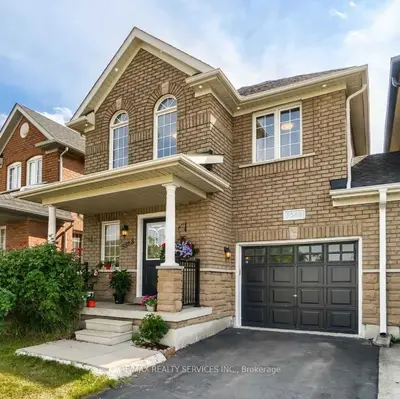 5568 Freshwater Drive Upper, Mississauga, ON L5M 7M8