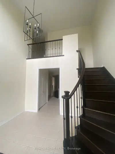 13 Templar Street, Brampton, On L6y 2y2