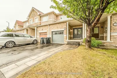 5195 Angel Stone Drive, Mississauga, ON L5M 0L5