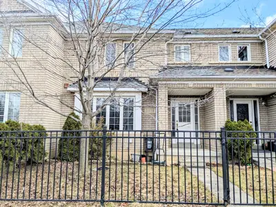 5979 Tenth Line W, Mississauga, ON L5M 6K7