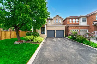 3896 Bloomington Crescent, Mississauga, On L5m 7h4