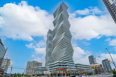 3900 Confederation Parkway 707, Mississauga, ON L5B 0M3