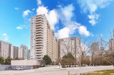 3590 Kaneff Crescent 610, Mississauga, On L5a 3x3