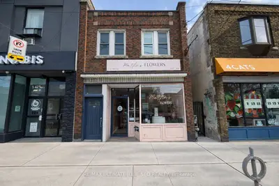 419 Jane Street Main, Toronto W02, ON M6S 3Z7