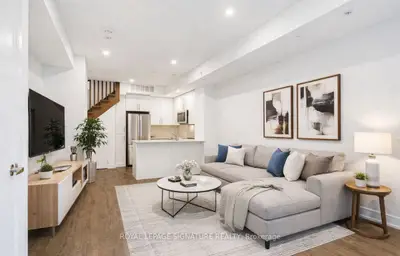 3492 Widdicombe Way 7, Mississauga, ON L5L 0B8