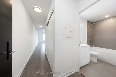 270 Dufferin Street 718, Toronto W01, On M6k 0h8