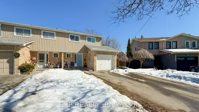 2458 COBBINSHAW CIR Drive, Mississauga, ON L5N 2G3