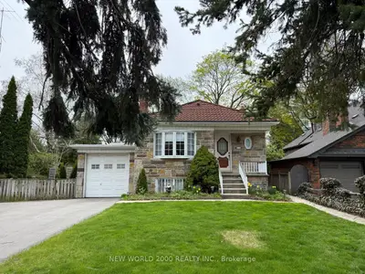 12 Monkton Avenue, Toronto W07, ON M8Z 4M8
