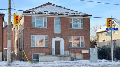 1264 Weston Road, Toronto, On M6m 4r1