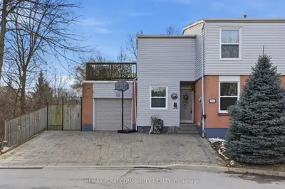 1431 Nesdale Court, Mississauga, ON L5J 4M1