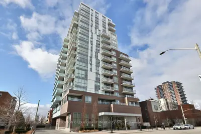 8 Ann Street 802, Mississauga, ON L5G 3E6