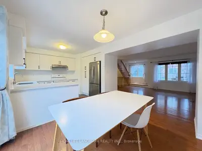 375 Cook Road 21, Toronto W05, On M3j 3t6