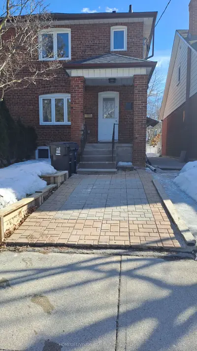 143 Belgravia Avenue, Toronto W04, On M6e 2m6