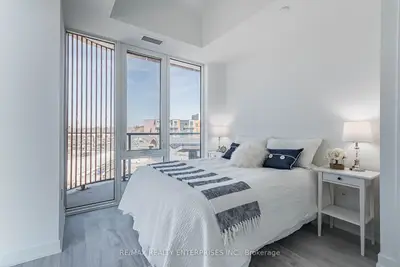 220 Missinnihe Way 422, Mississauga, On L5h 0a9