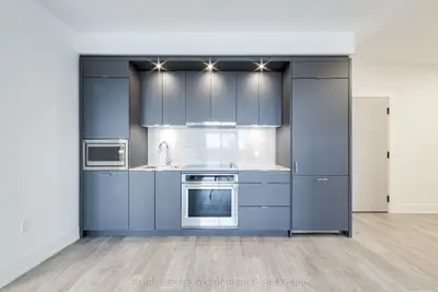 858 Dupont Street 435, Toronto W02, ON M6G 0C1
