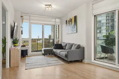 36 Park Lawn Road 605, Toronto W06, ON M8V 0E3