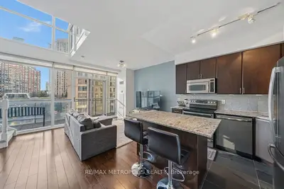 225 Webb Drive 508, Mississauga, ON L5B 3Y5