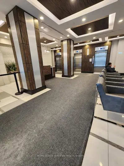 349 Rathburn Road W 1703, Mississauga, On L5b 0c9