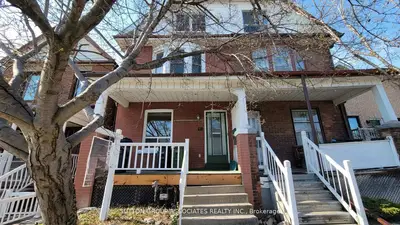 50 Lappin Avenue, Toronto W02, On M6h 1y4